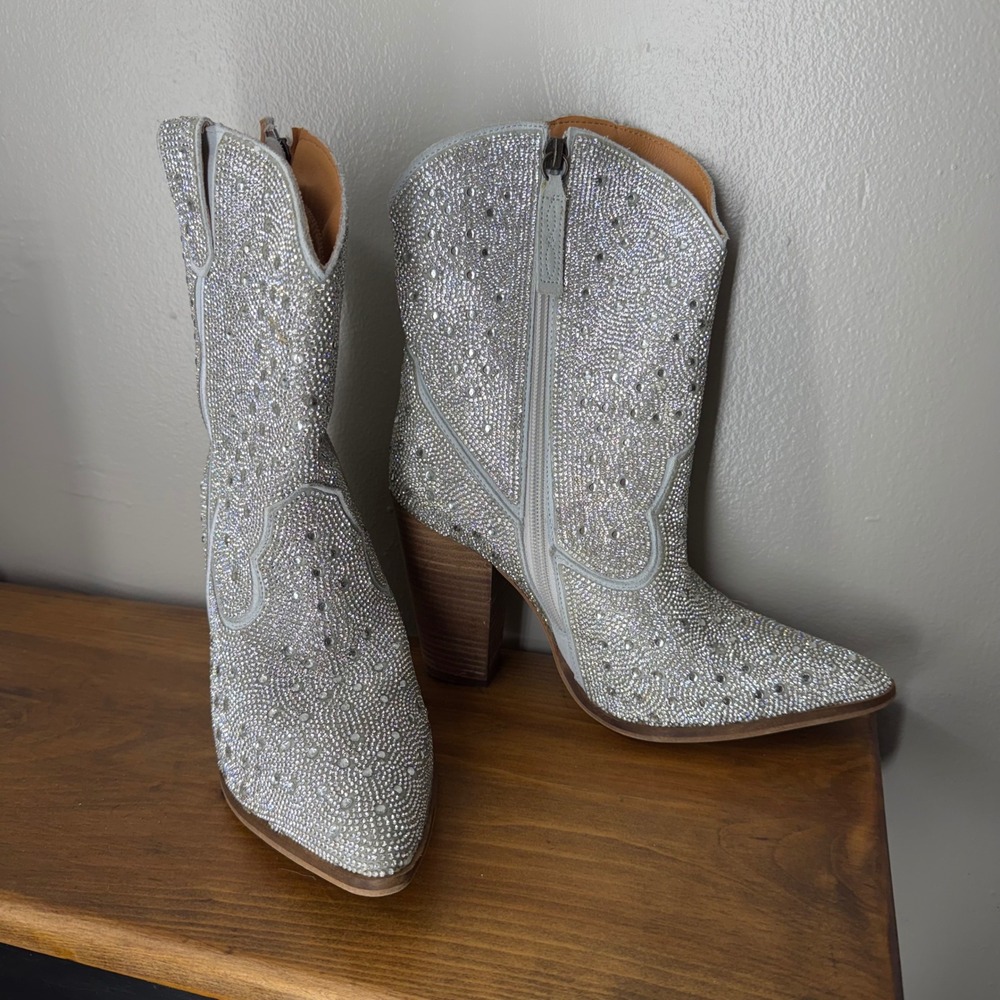 Dingo DI 567 Silver Rhinestone Cowboy Boots Leather Pointed Toe Block Heel 9.5M